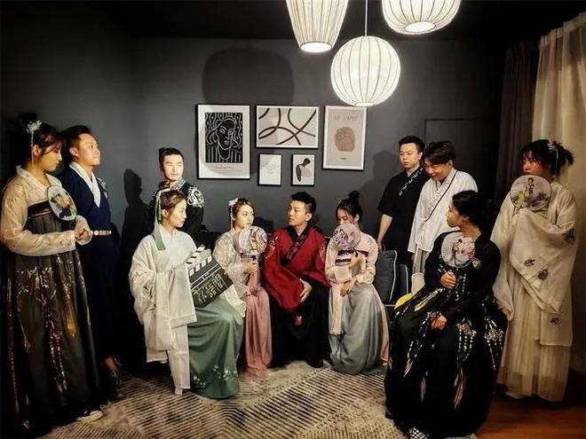 本杀卖桌椅板凳回血为何会一年倒闭上千家？j9九游真人游戏第一平台曾经红极一时的剧(图7)