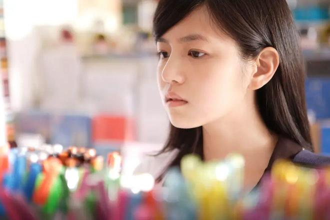 疯了！搭小 19 岁奶狗新剧爆火出圈ag九游会登录42 岁陈妍希离婚后杀(图10)